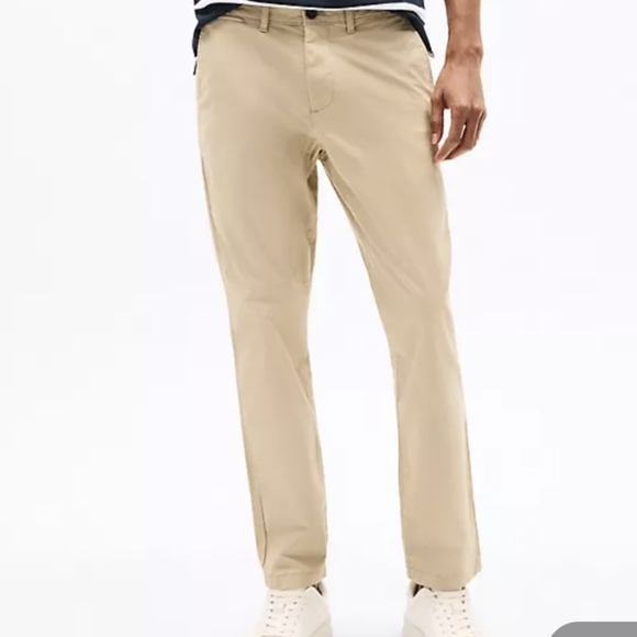 Tommy Hilfiger Slim Fit Chino - Picture 1 of 5